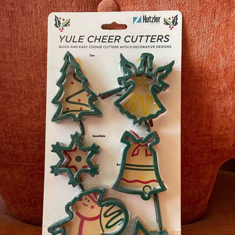 Hutzler Yule Cheer Cookie Cutters